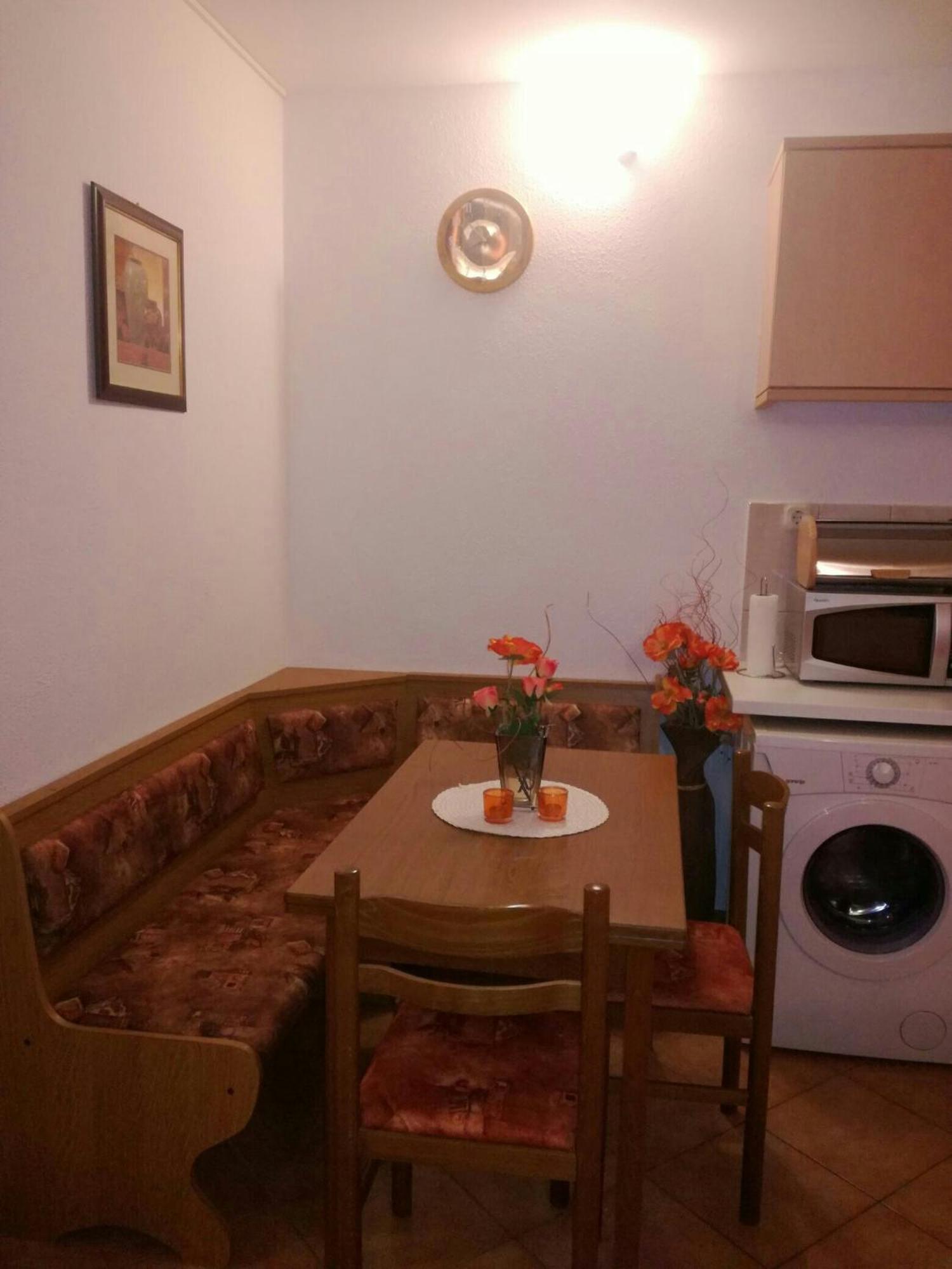 Pearl Apartment *