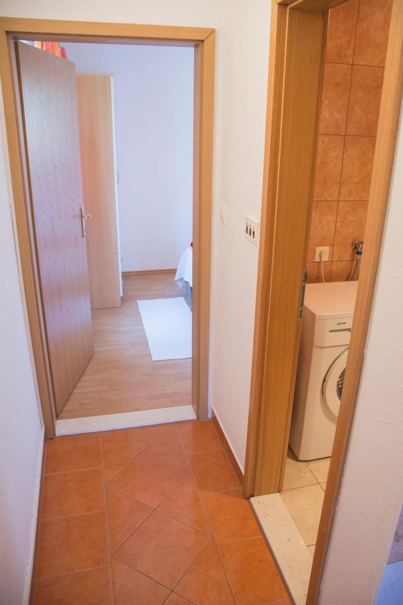 Pearl Apartment *