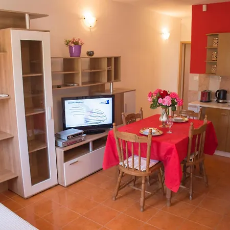 Apartments Pearl Vinisce Room photo
